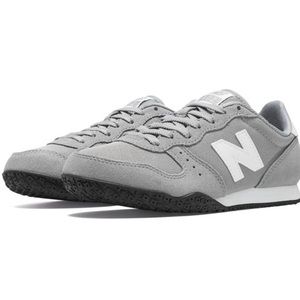 New Balance 402 Retro Sneakers